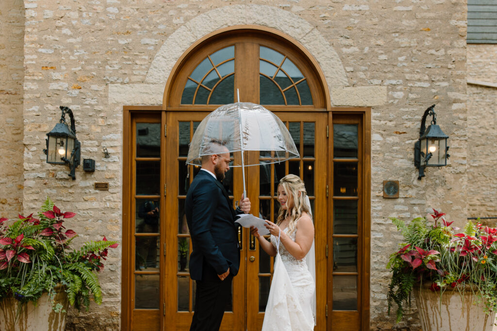 How to Prepare For A Rainy Wedding Day